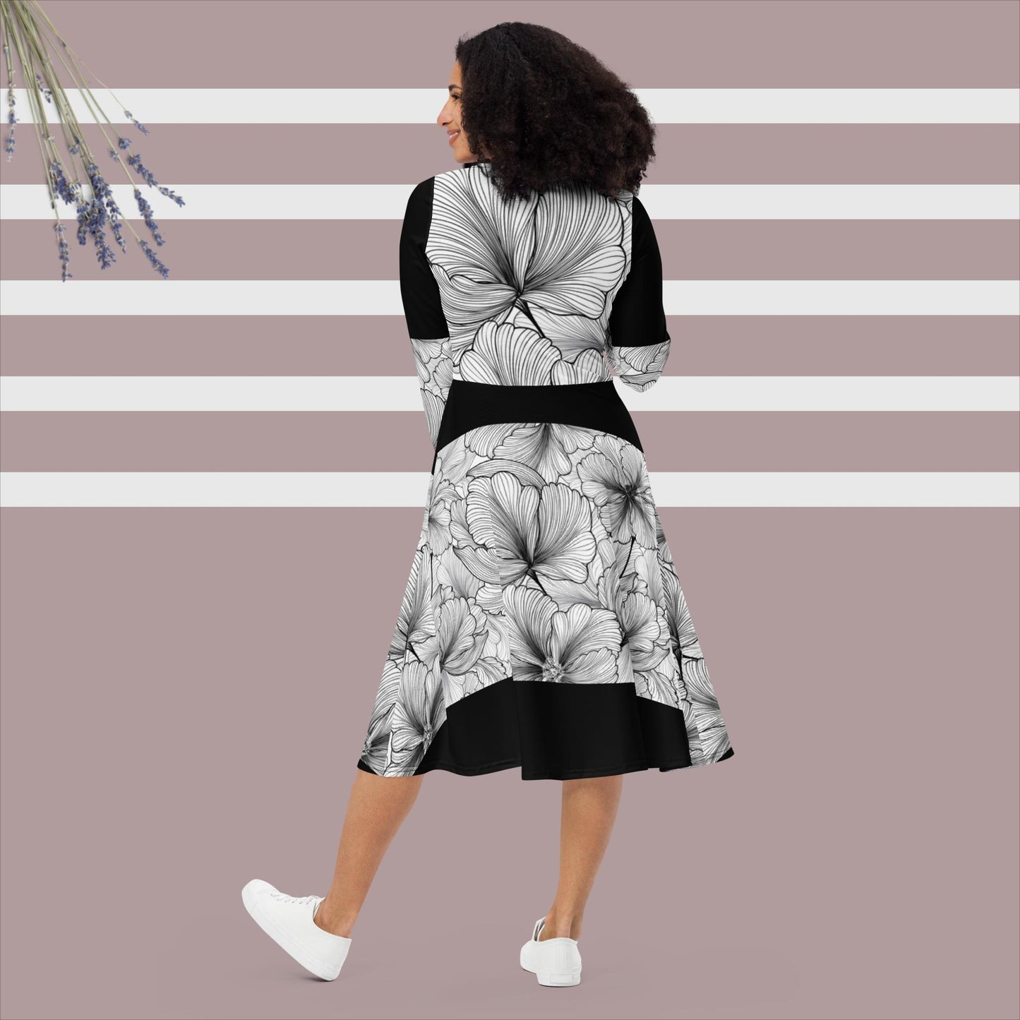 Women's black/white flower pattern midi dress with long sleeves Esseri Liberi