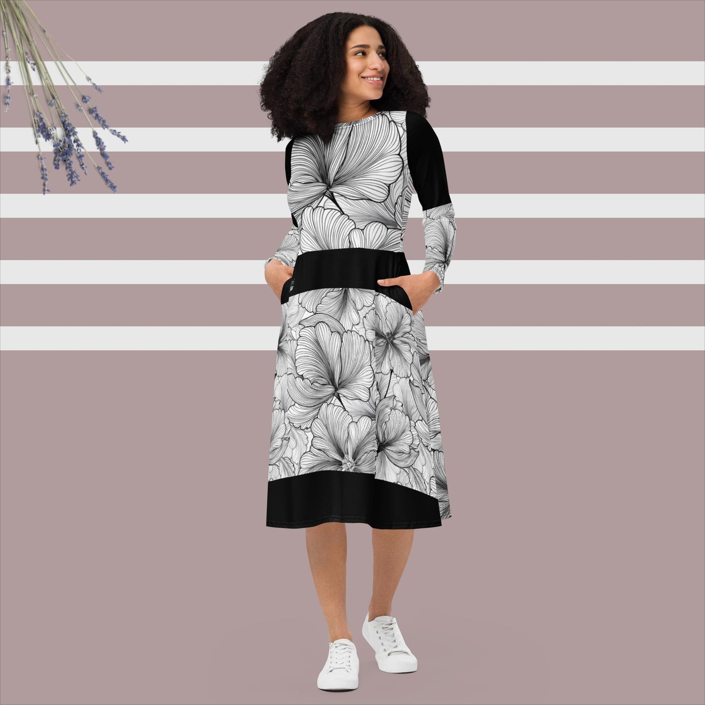 Women's black/white flower pattern midi dress with long sleeves Esseri Liberi